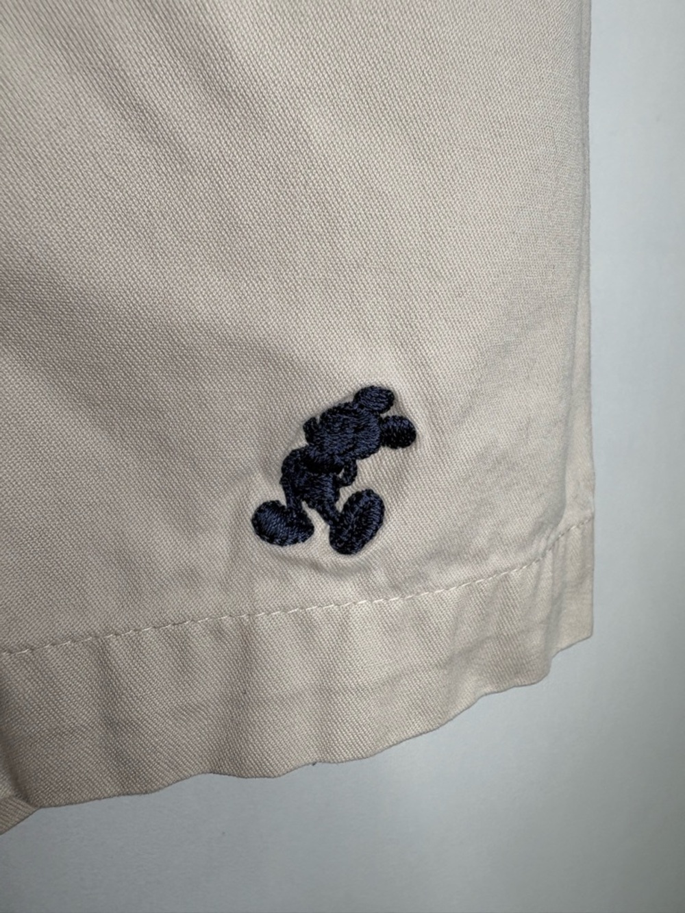 Disneyland Resort Beige Men’s Cotton Shorts - Embroidered Mickey Logo - Picture 4 of 7